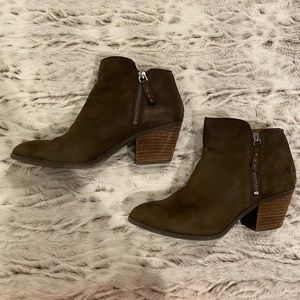Frye size 7 brown booties